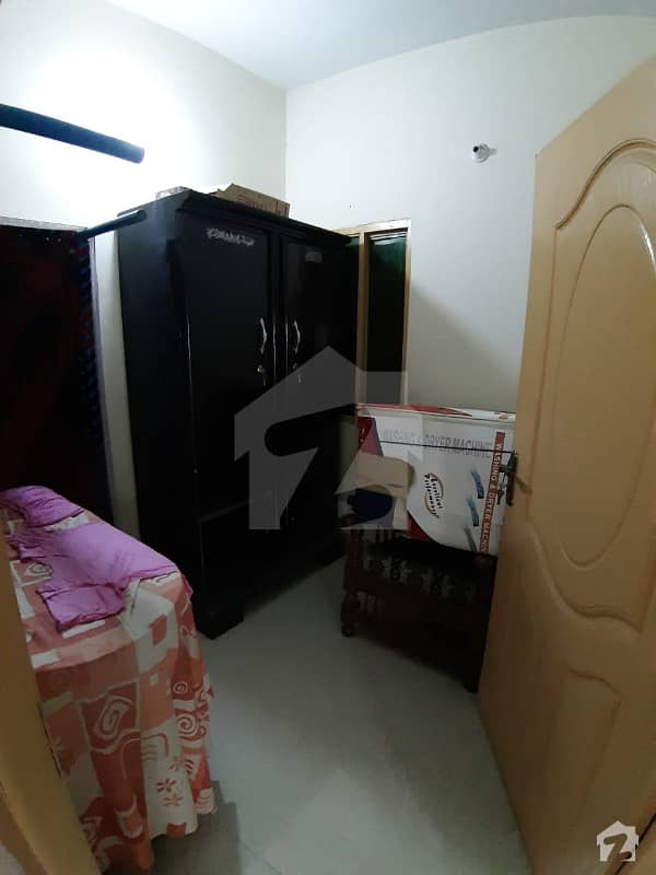 اعوان ٹاؤن لاہور میں 4 کمروں کا 2 مرلہ مکان 25 لاکھ میں برائے فروخت۔