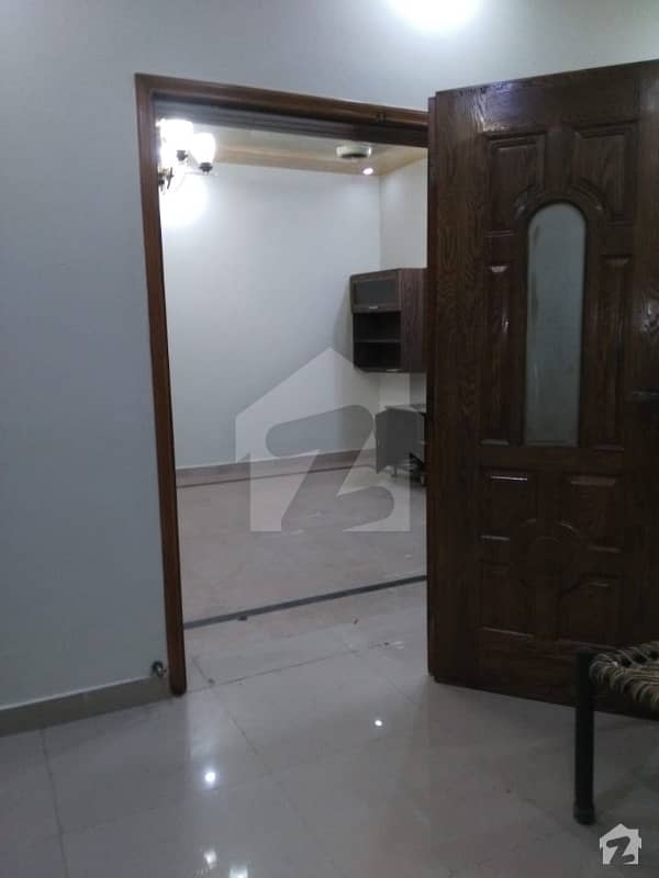 نشیمنِ اقبال فیز 1 نشیمنِ اقبال لاہور میں 3 کمروں کا 5 مرلہ مکان 42 ہزار میں کرایہ پر دستیاب ہے۔