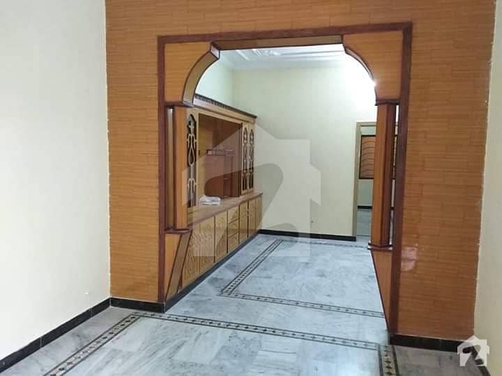 گلریز ہاؤسنگ سکیم راولپنڈی میں 3 کمروں کا 10 مرلہ مکان 32 ہزار میں کرایہ پر دستیاب ہے۔