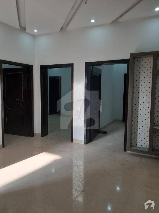 کینال گارڈنز - بلاک اے اے کینال گارڈن لاہور میں 2 کمروں کا 5 مرلہ مکان 75 لاکھ میں برائے فروخت۔
