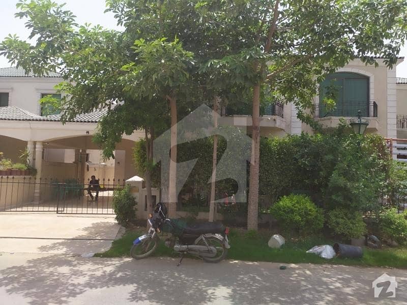 ٹرائیکون ویلیج لاہور میں 3 کمروں کا 10 مرلہ مکان 1.75 کروڑ میں برائے فروخت۔