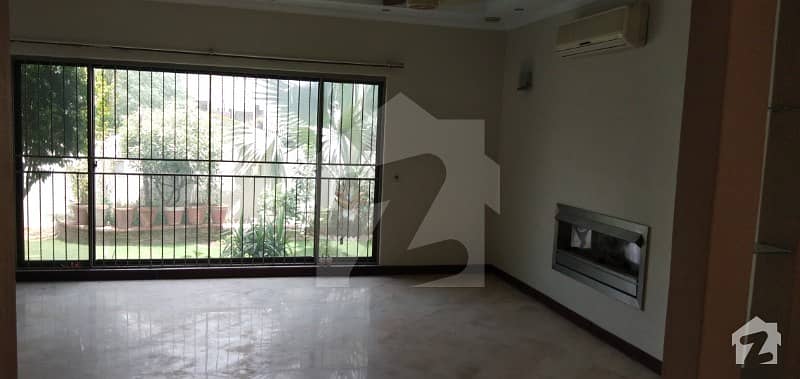 1 Kanal Beautiful Bungalow For Rent In Phase 3 Dha Lahore