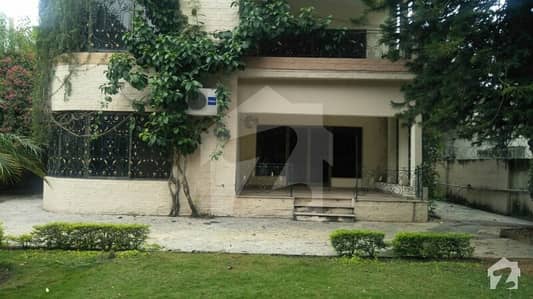 جی ۔ 6 اسلام آباد میں 6 کمروں کا 2.4 کنال مکان 3 لاکھ میں کرایہ پر دستیاب ہے۔ جی ۔ 6 اسلام آباد میں 6 کمروں کا 2.4 کنال مکان 3 لاکھ میں کرایہ پر دستیاب ہے۔