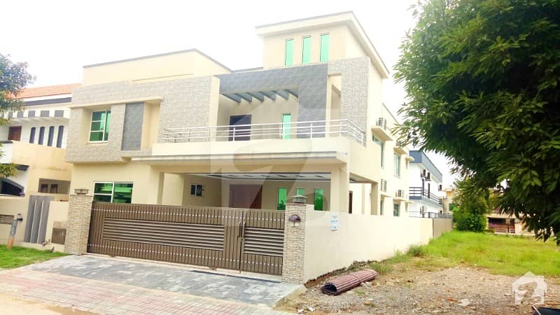 1 Kanal Brand New Aesthetic Design Bungalow Available  For Sale