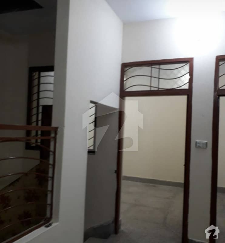 خیابانِ سرسید راولپنڈی میں 2 کمروں کا 4 مرلہ فلیٹ 19 ہزار میں کرایہ پر دستیاب ہے۔