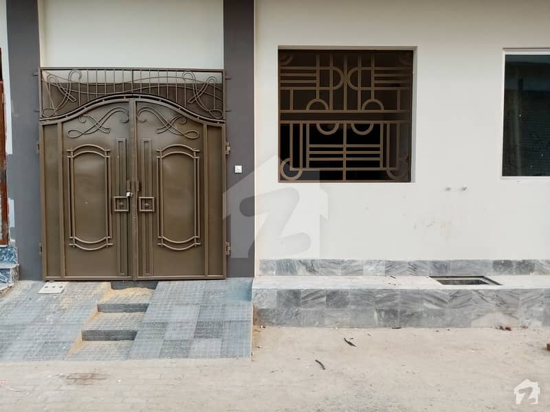دیپالپور روڈ اوکاڑہ میں 3 کمروں کا 2 مرلہ مکان 45 لاکھ میں برائے فروخت۔