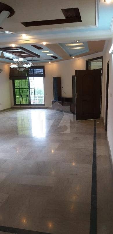 2 Kanal Beautiful Independent Upper Portion For Rent