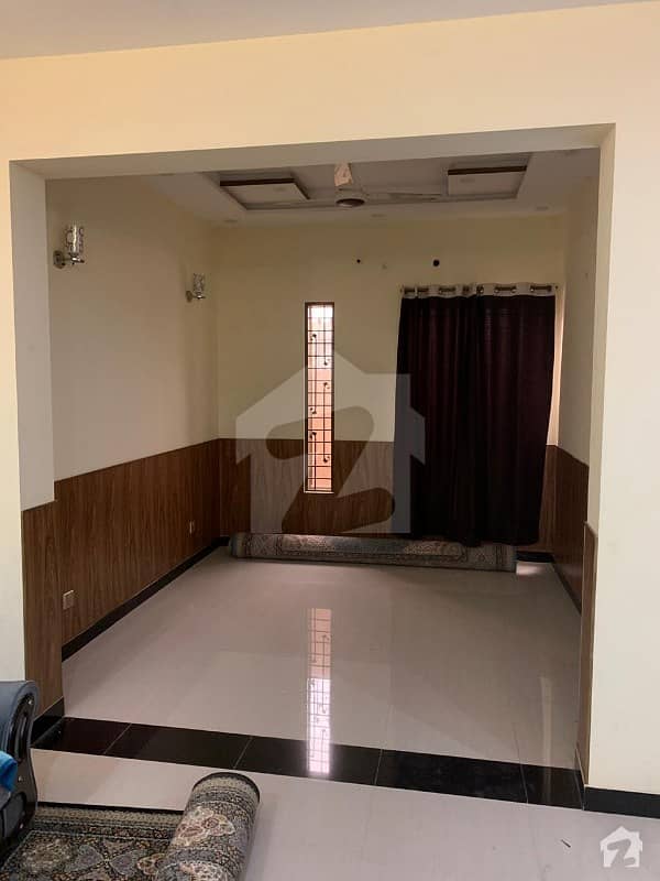 سن فورٹ گارڈنز لاہور میں 6 کمروں کا 5 مرلہ مکان 1. 35 کروڑ میں برائے فروخت۔