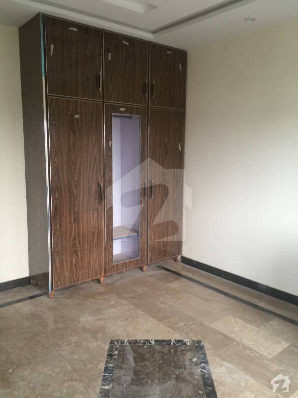 Brand New Flat For Rent - Near To Emporium Mall Commercial Used