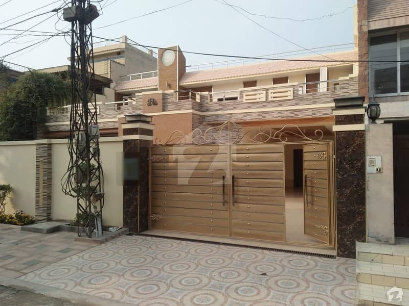 Fully Furnished 1 Kanal House Is Available For Sale At Good Location