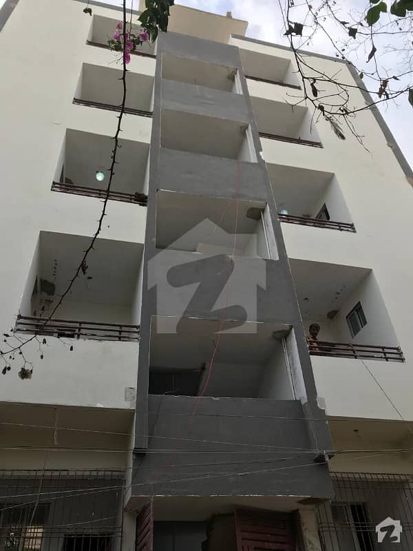 ناظم آباد - بلاک 5سی ناظم آباد کراچی میں 3 کمروں کا 5 مرلہ فلیٹ 75 لاکھ میں برائے فروخت۔
