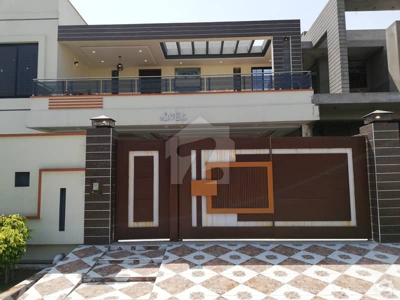 A Beautifully Designed House Is Available At Good Location