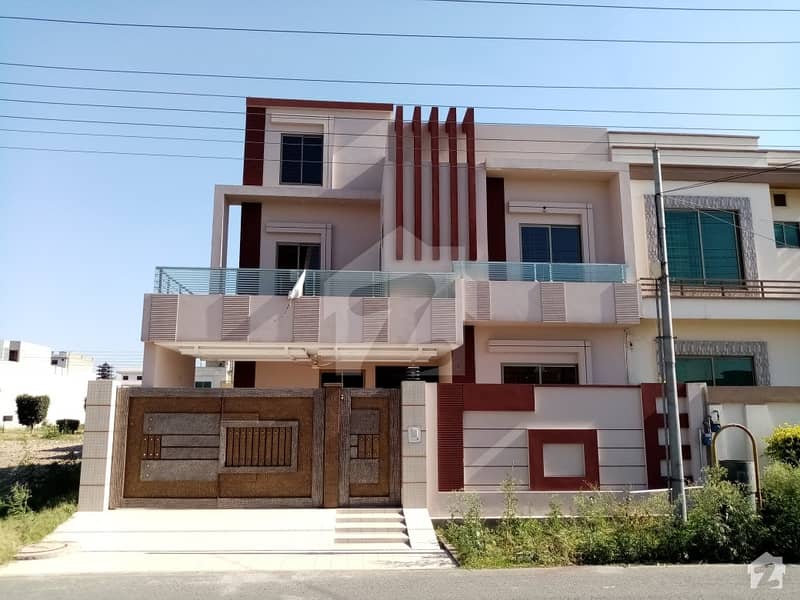 A Beautifully Designed House Is Available At Good Location