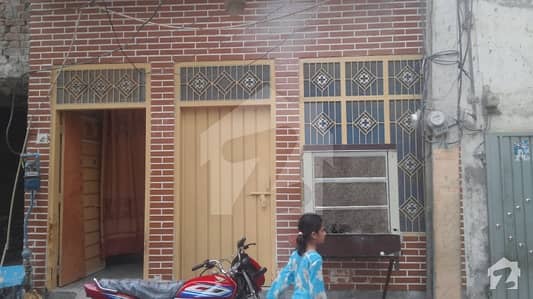 گجر احاطہ ساہیوال میں 3 کمروں کا 3 مرلہ مکان 60 لاکھ میں برائے فروخت۔