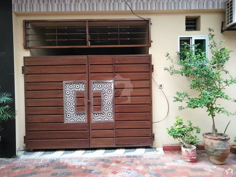 نیو سُپر ٹاؤن لاہور میں 3 کمروں کا 3 مرلہ مکان 90 لاکھ میں برائے فروخت۔