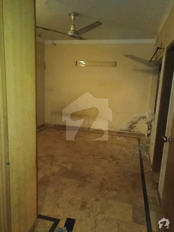 5 Marla Lower Portion available for Rent in Zaman Colony Cantt