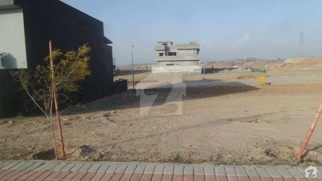 1.6 Kanal Plot Available For Sale In Bahria Springs