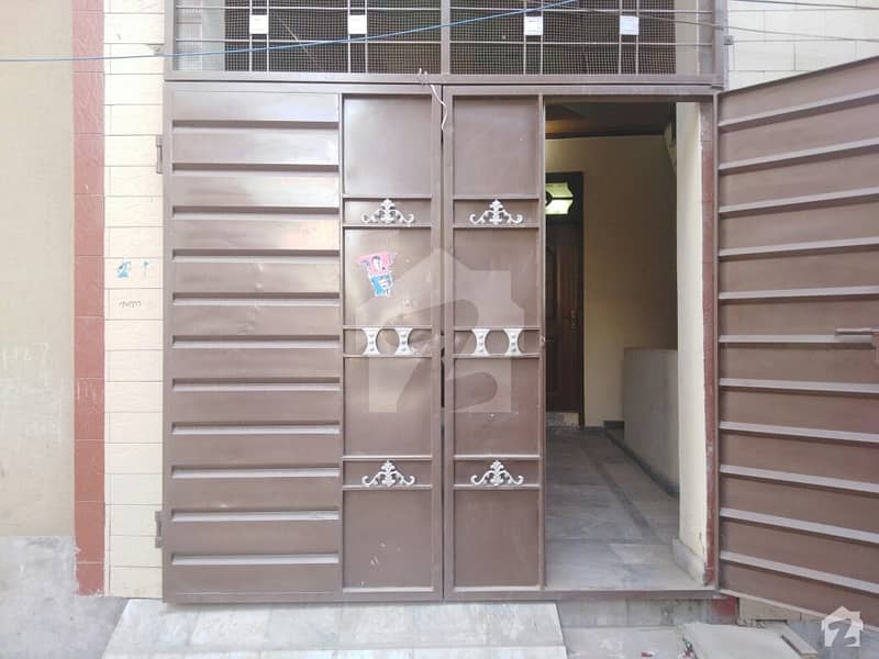 بسطامی روڈ سمن آباد لاہور میں 3 کمروں کا 2 مرلہ مکان 60 لاکھ میں برائے فروخت۔