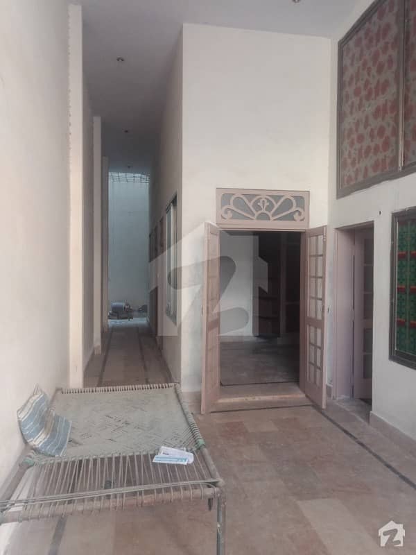مسلم ٹاؤن منکھا روڈ ڈیرہ غازی خان میں 4 کمروں کا 3 مرلہ مکان 65 لاکھ میں برائے فروخت۔