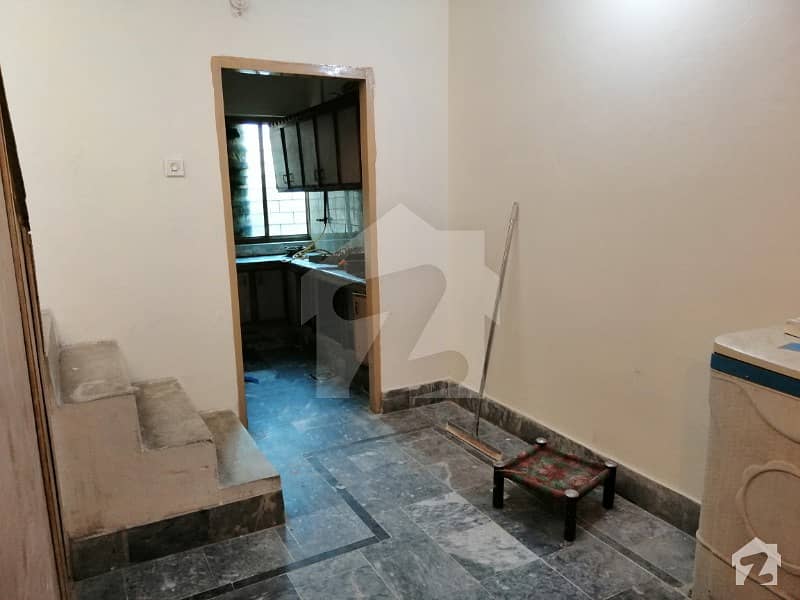 شاہ خالد کالونی راولپنڈی میں 2 کمروں کا 2 مرلہ مکان 26 لاکھ میں برائے فروخت۔