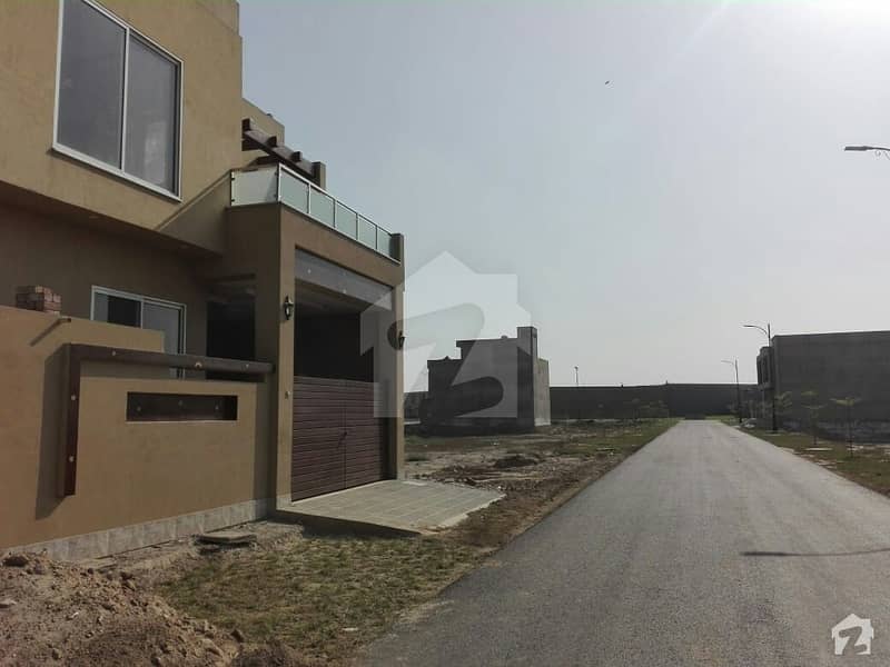 Near To Park House Available For Sale Eden Orchard, Faisalabad