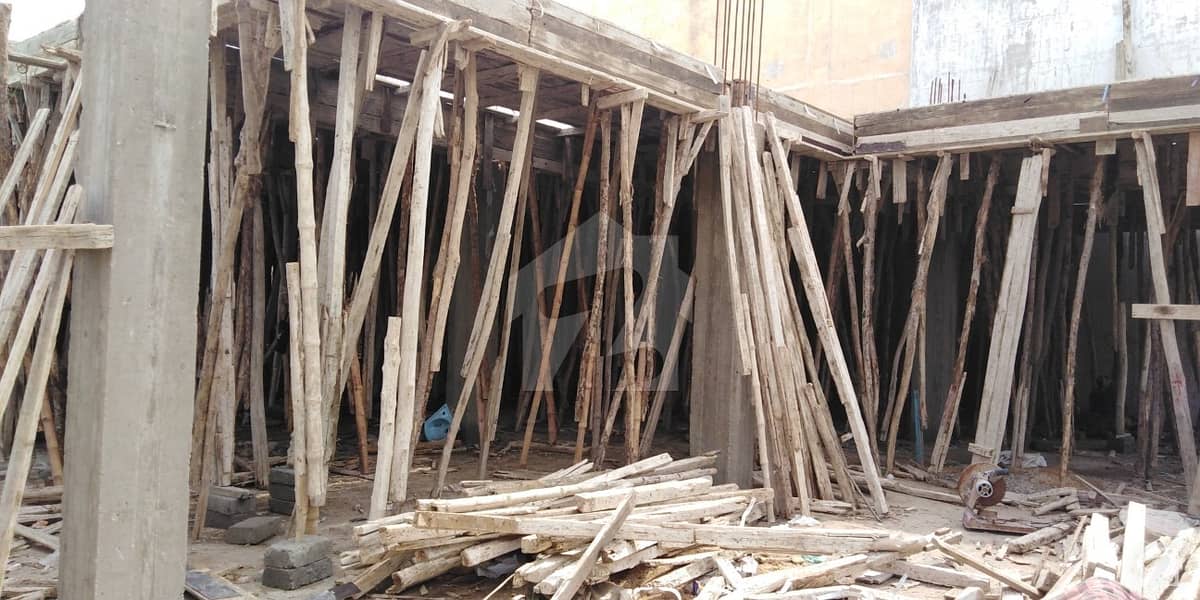 گوليمار کراچی میں 2 کمروں کا 4 مرلہ فلیٹ 90 لاکھ میں برائے فروخت۔