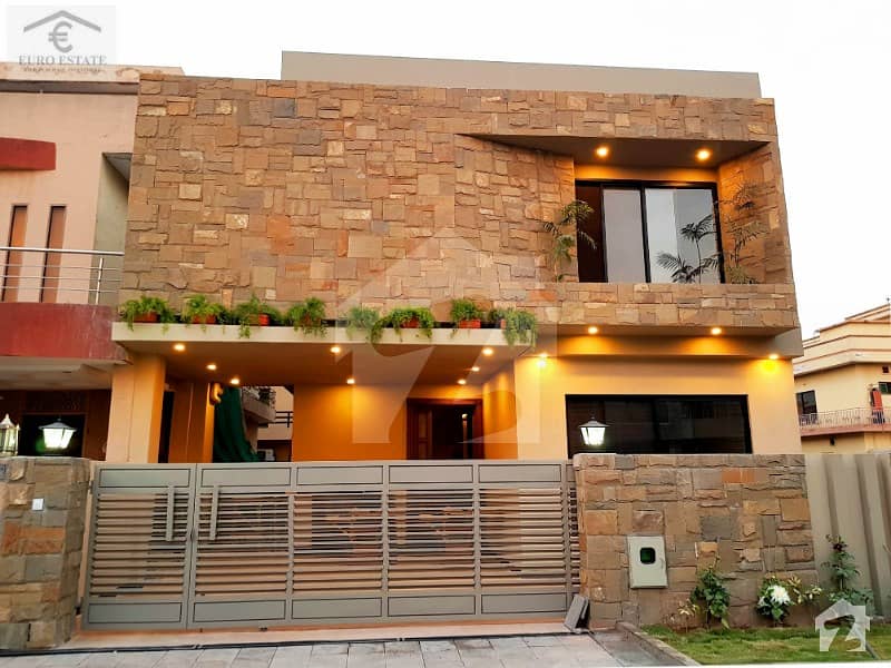 بحریہ ٹاؤن فیز 5 بحریہ ٹاؤن راولپنڈی راولپنڈی میں 5 کمروں کا 10 مرلہ مکان 2.55 کروڑ میں برائے فروخت۔