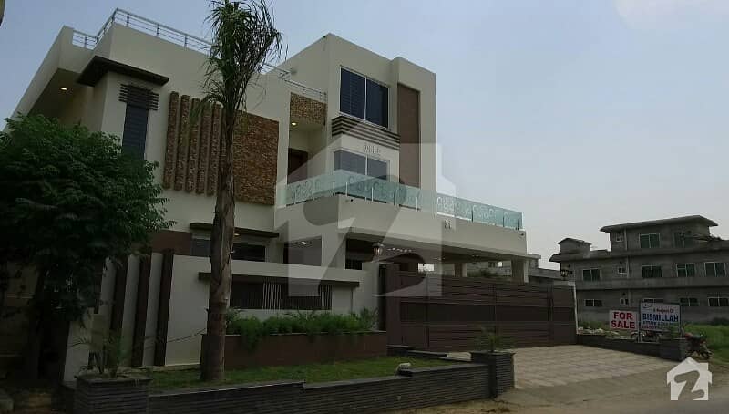 1 Kanal Bungalow For Sale In G-13 Islamabad  (50x90)