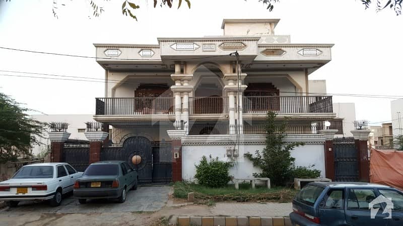 شادمان ٹاؤن - سیکٹر 14 / بی شادمان نارتھ ناظم آباد کراچی میں 6 کمروں کا 10 مرلہ مکان 3. 75 کروڑ میں برائے فروخت۔