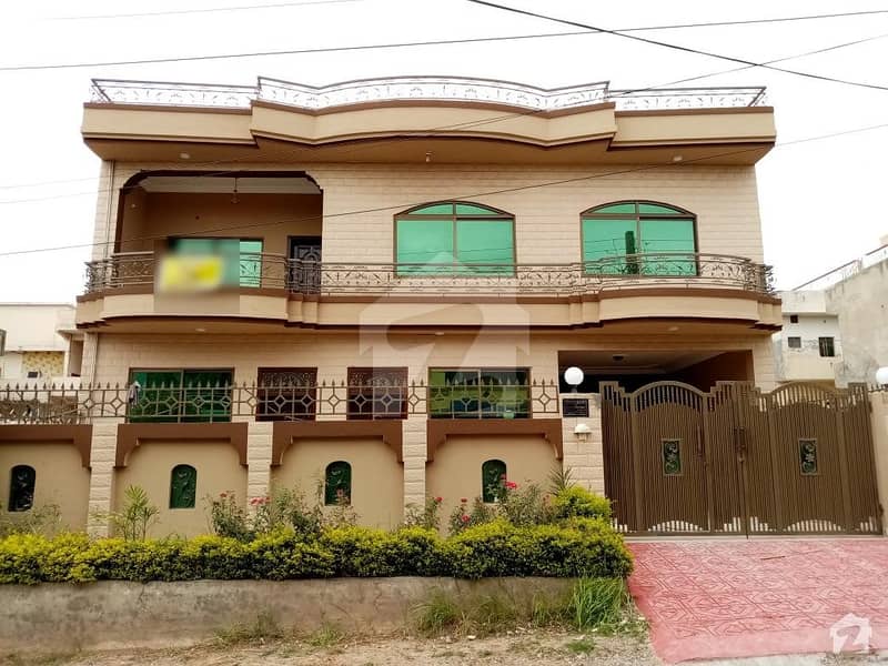 Vip Location 40x80 Double Storey For Sale In PWD 7 Bedroom House Nice Location