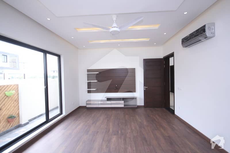 Kanal Slightly Used Upper Portion For Rent In Dha Lahore Phase 6