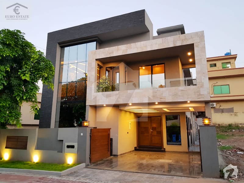 Luxury 11 Marla Designer House For Sale Luxury 11 Marla Designer House For Sale