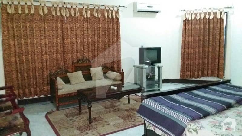 F-11 Markaz 666 Sq Yards 8 Bed Room Corner House For Sale