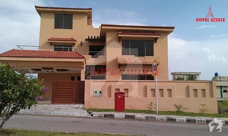 Bahria Town Beautiful European Style House For Rent