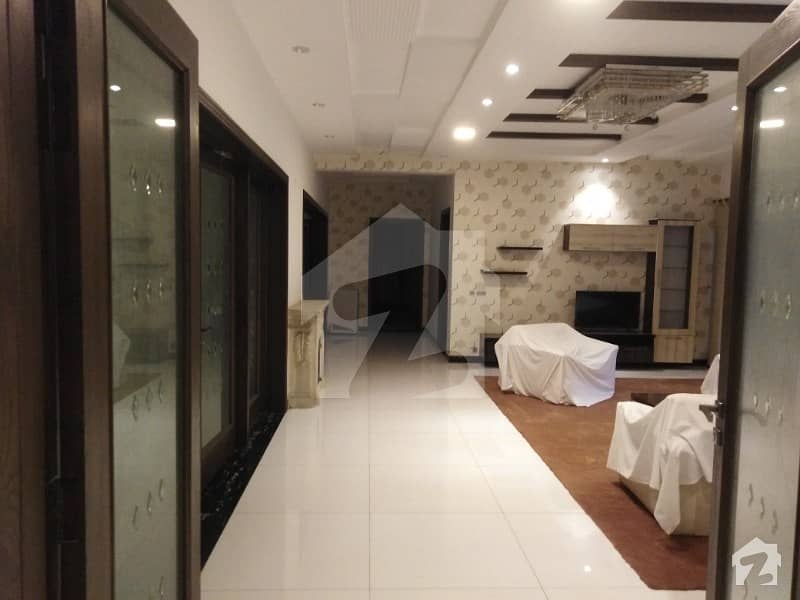 ریونیو سوسائٹی - بلاک بی ریوینیو سوسائٹی لاہور میں 8 کمروں کا 2 کنال مکان 8 کروڑ میں برائے فروخت۔