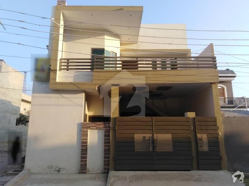 مسلم ٹاؤن بہاولپور میں 4 کمروں کا 5 مرلہ مکان 80 لاکھ میں برائے فروخت۔
