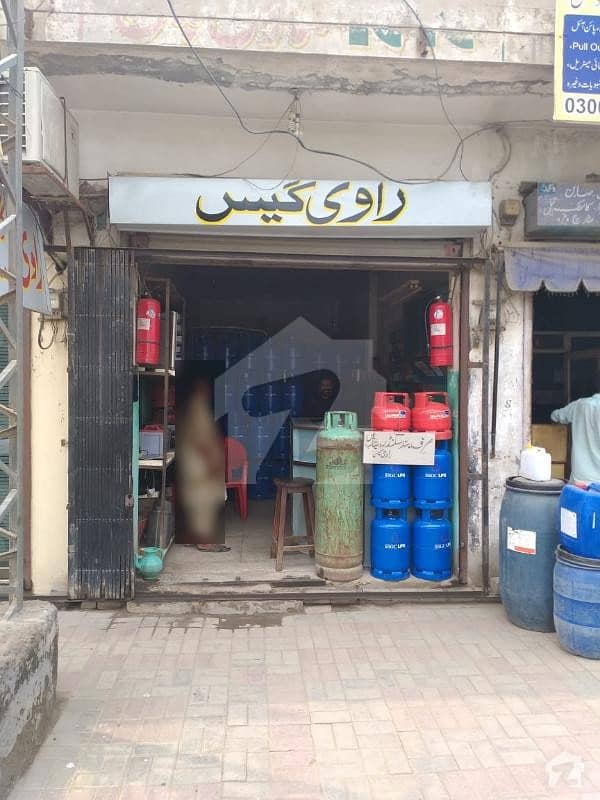 ٹھوکر نیاز بیگ لاہور میں 1 مرلہ دکان 32 ہزار میں کرایہ پر دستیاب ہے۔