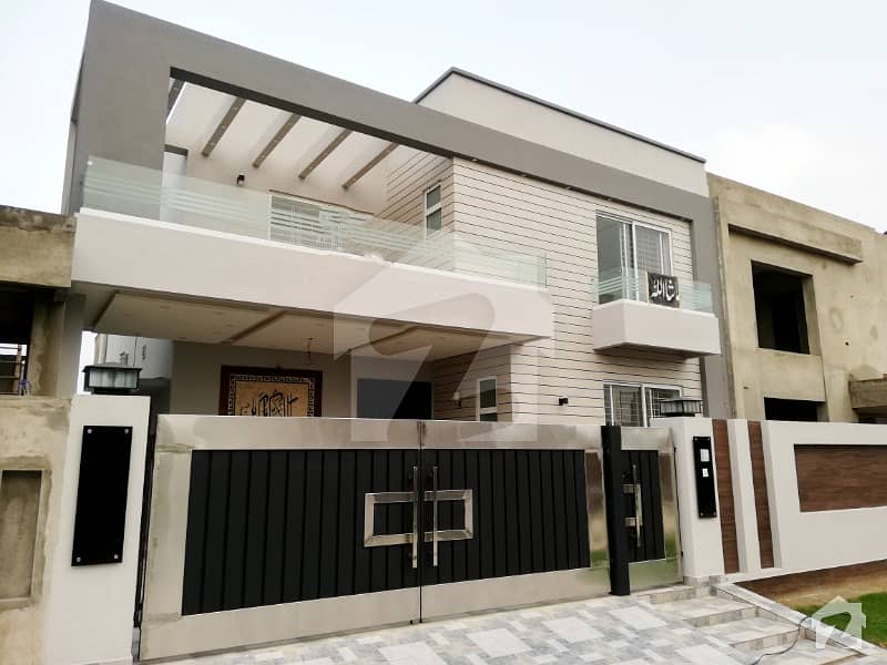Mazar Munir Luxury House At Very Prime Location Reasonable Deal