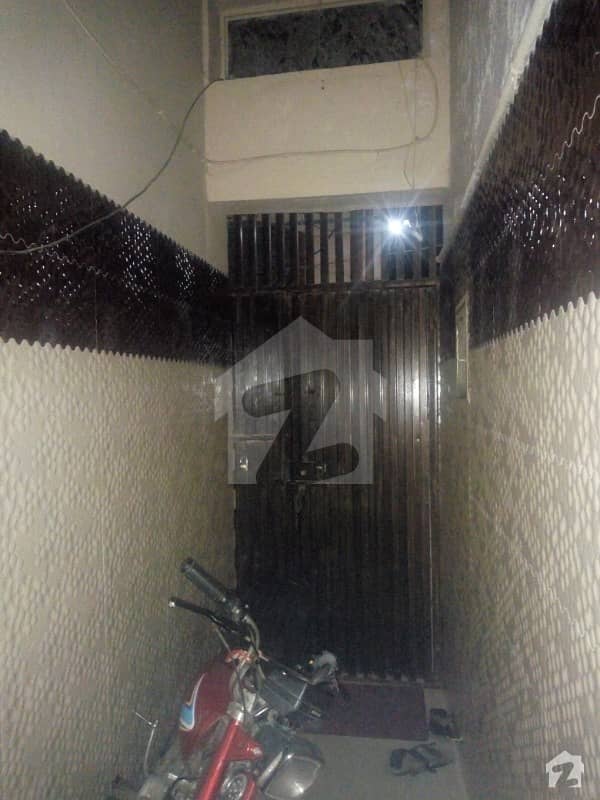شادباغ لاہور میں 5 کمروں کا 4 مرلہ مکان 92 لاکھ میں برائے فروخت۔