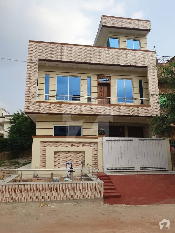 Brand New House 25x40 G-13 Islamabad 4 Marla Solid Castration Available For Sale Brand New House 25x40 G-13 Islamabad 4 Marla Solid Castration Available For Sale