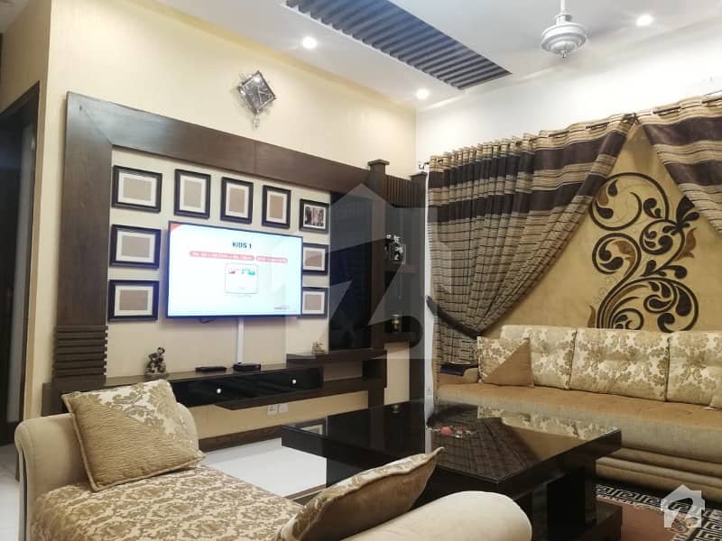 ڈی ایچ اے فیز 5 ڈیفنس (ڈی ایچ اے) لاہور میں 4 کمروں کا 10 مرلہ زیریں پورشن 2. 55 کروڑ میں برائے فروخت۔