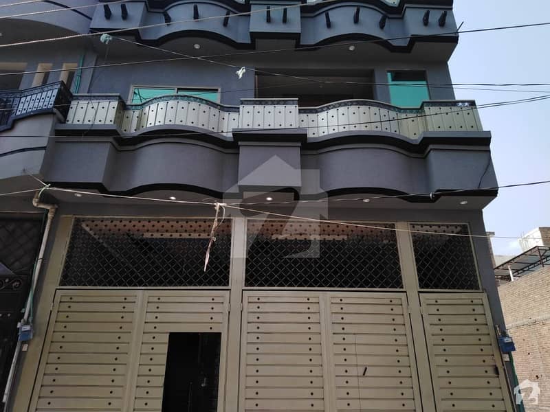 الحرم ماڈل ٹاؤن پشاور میں 7 کمروں کا 5 مرلہ مکان 1. 49 کروڑ میں برائے فروخت۔