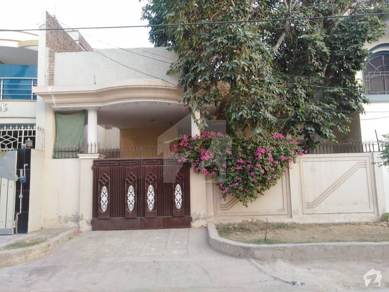 ساجد عوام کالونی بہاولپور میں 3 کمروں کا 10 مرلہ مکان 1. 5 کروڑ میں برائے فروخت۔