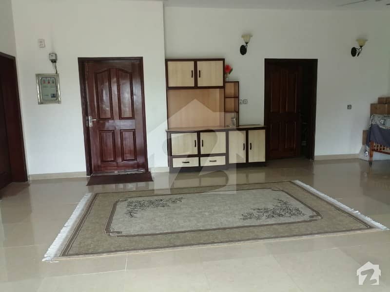 1 Kanal Owner Built Bungalow For Sale