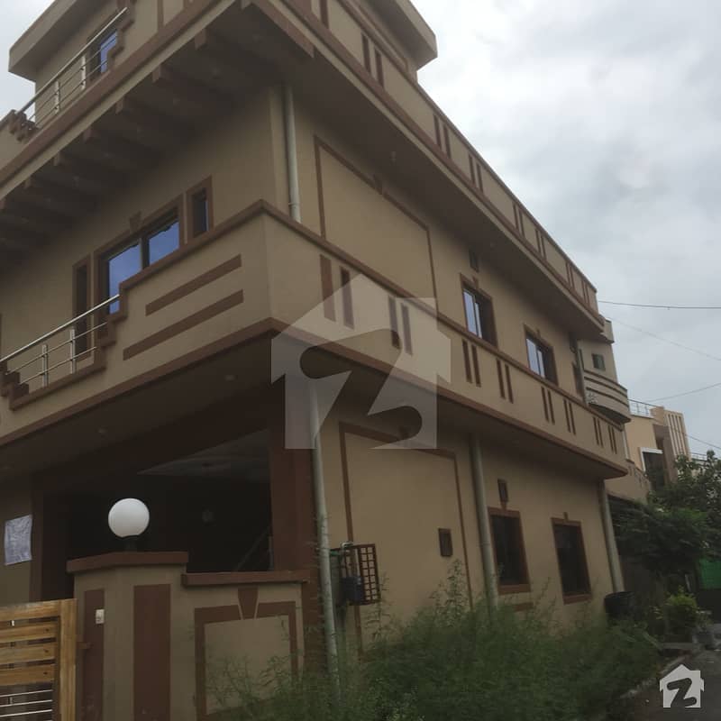 سوآن آرکیڈ سوان گارڈن اسلام آباد میں 4 کمروں کا 5 مرلہ مکان 1.12 کروڑ میں برائے فروخت۔