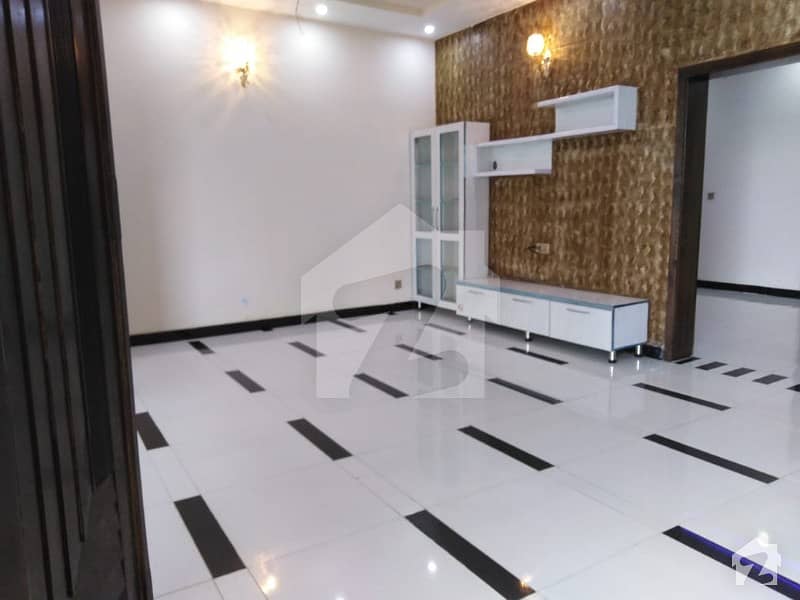 7 Marla Lower Portion For Rent In Punjab University Phase 2 - Block C