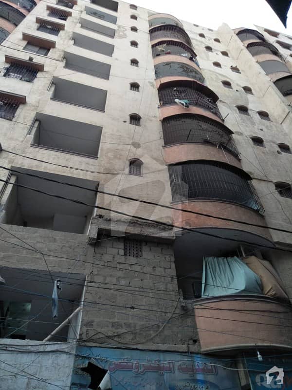 Flat For Sale At Punjab Colony