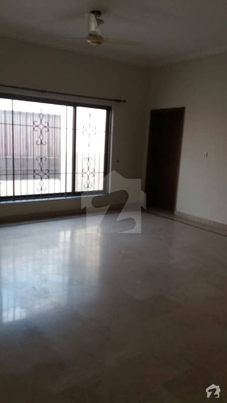 I-8 Markaz Attractive 3rd Floor Available For Rent