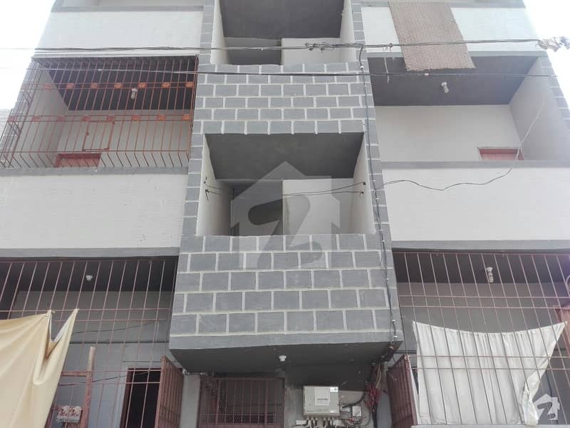 Pair Flat Is Available For Sale In Sector 31/b