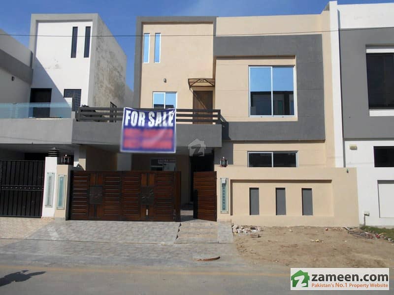 Brand New House For Sale in Bahria Town Lahore